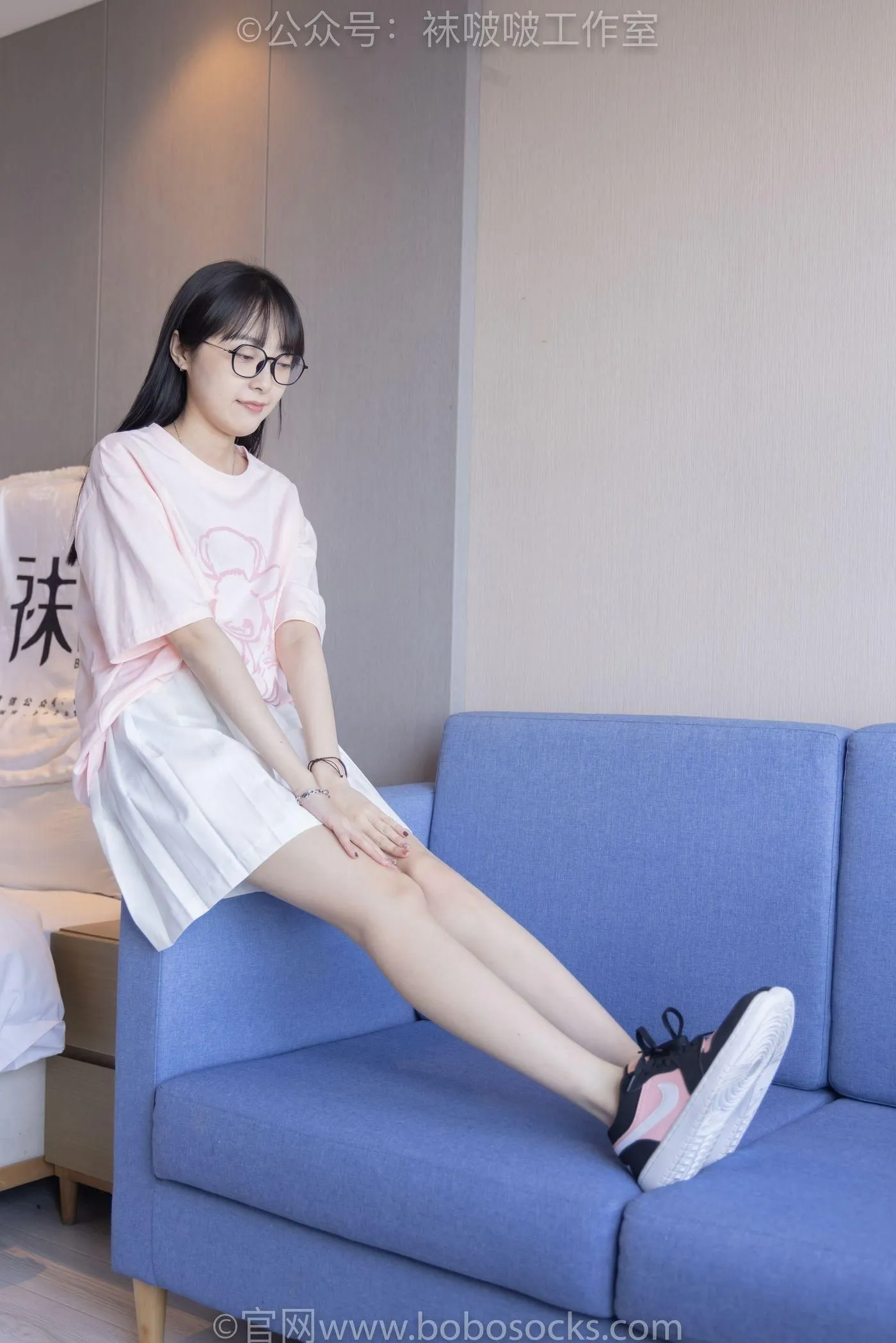 [BoBoSocks袜啵啵]NO.091 稚予-板鞋、淡粉色船袜、黑色船袜、裸足 [148P]插图4